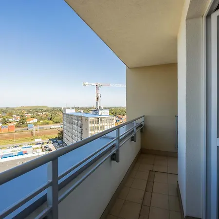 Comfortable With Air Conditioning Staszica 1f By Heyrent *
